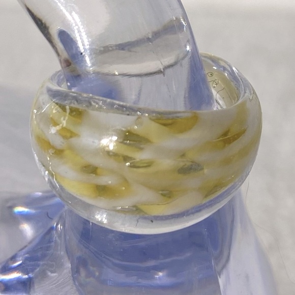 Vintage Art Glass Handmade Yellow White Band Ring - Picture 7 of 13